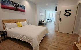 Bilbao Rooms & Kitchen Rekalde